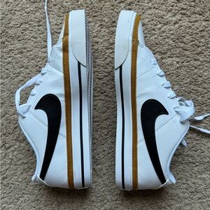 Womens Nike Court Legacy Next Nature size 8.5